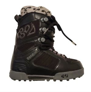 SNOWBOARDING Boots THIRTY TWO  Black & Grey boots NWOT Size 5